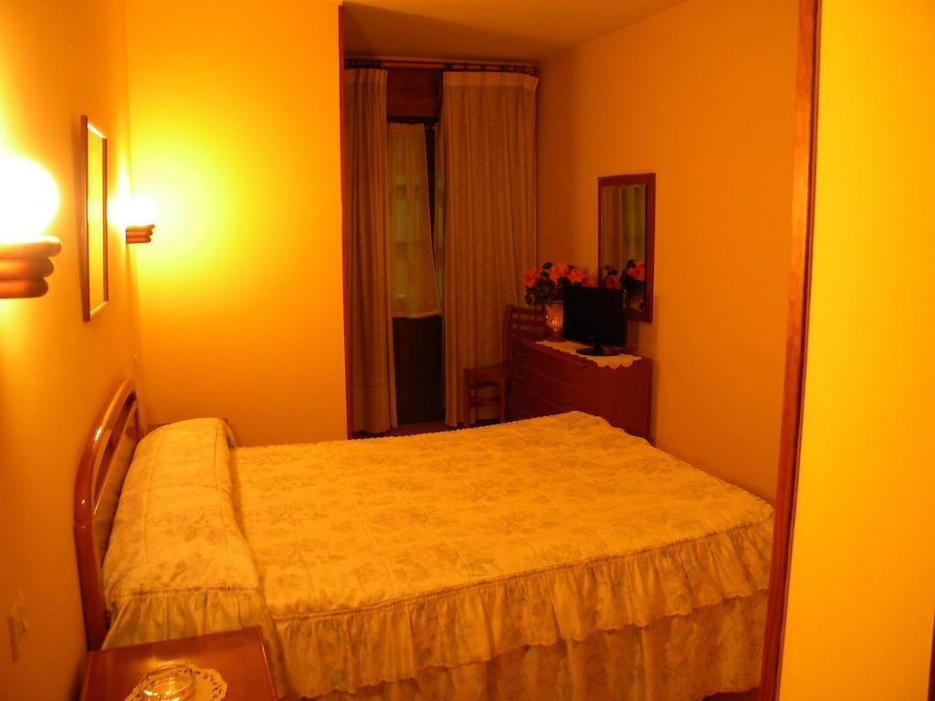 Hotel Solymar Bricia Bilik gambar