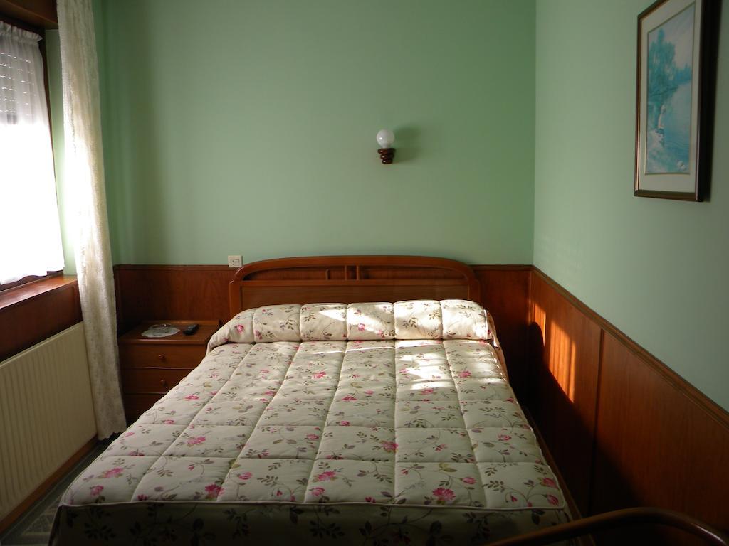 Hotel Solymar Bricia Bilik gambar